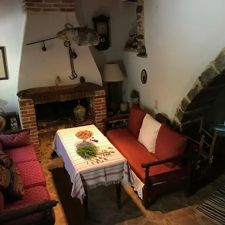 Mylopetra Traditional House Villa *