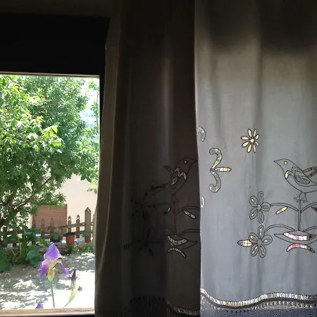 Mylopetra Traditional House * Armakha