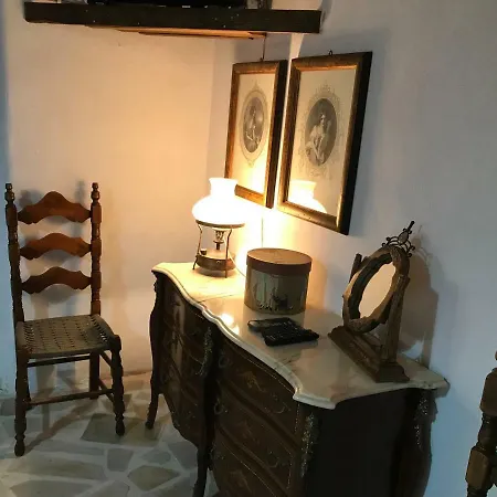 Mylopetra Traditional House *